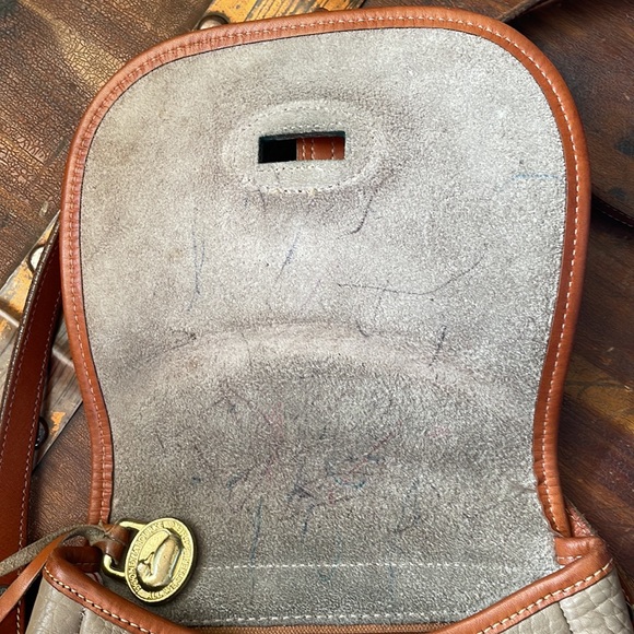 Dooney &Burke Purse - Brown trim and tan leather - Picture 5 of 8